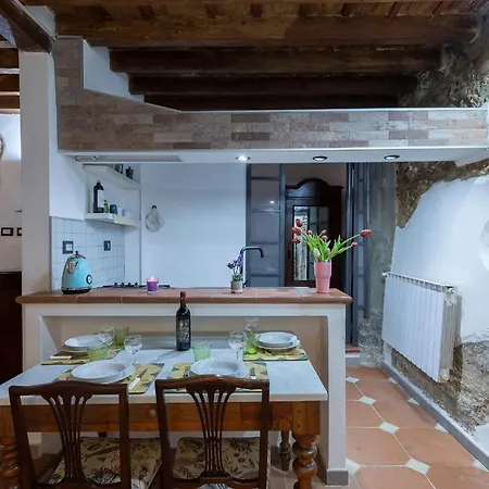 Apartment Serragli Court-hosted By Sweetstay