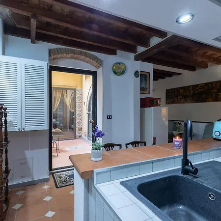 Serragli Court-hosted By Sweetstay Apartment