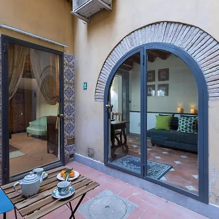 Serragli Court-hosted By Sweetstay * Florence