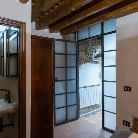 Serragli Court-hosted By Sweetstay Florence