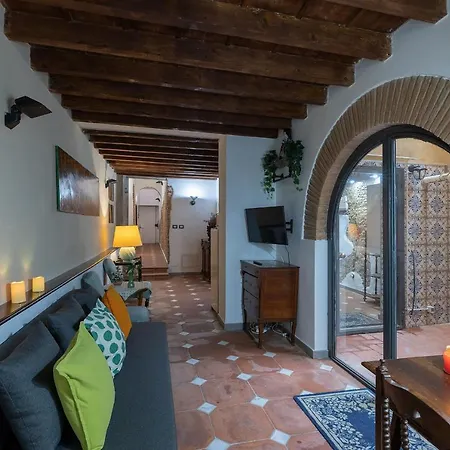 Serragli Court-hosted By Sweetstay Florence