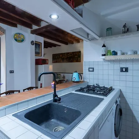 Apartment Serragli Court-hosted By Sweetstay *